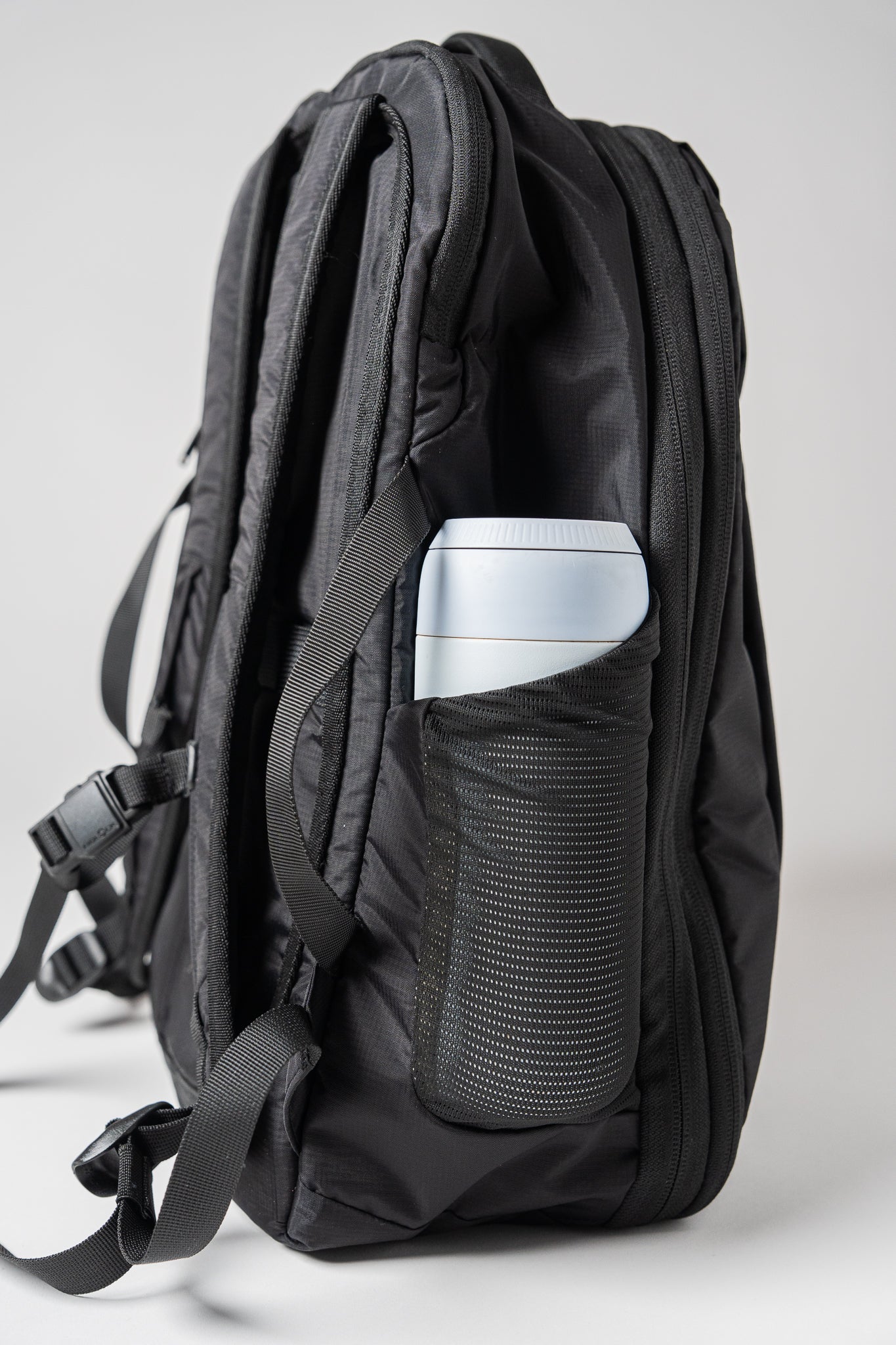 Almond Oak: The Expandable Travel Backpack 25L + 5L