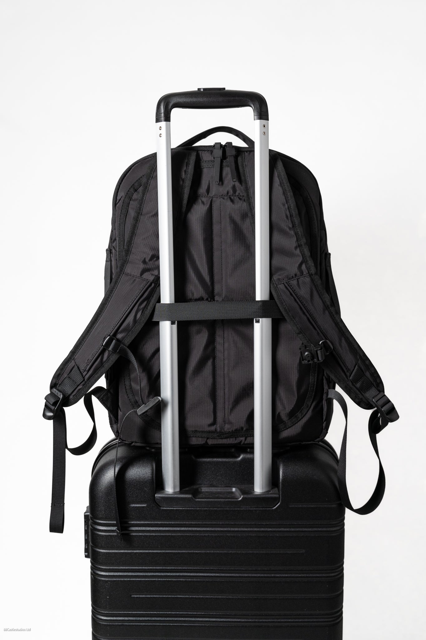 backpack luggage for travel Almond Oak: 25L + 5L Expandable Travel Backpack
