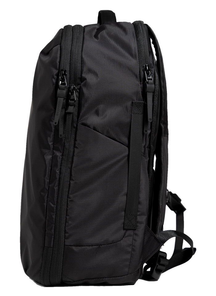 Almond Oak backpack in 25L compact mode